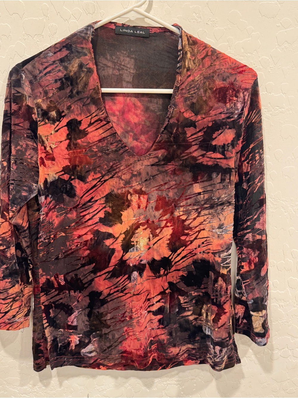 Linda Leal Velvet Burnout Red V-Neck Blouse Womens Medium Whimsigoth Witchy